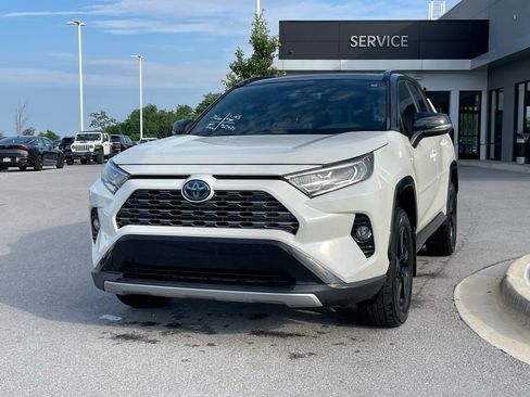 Used 2021 Toyota RAV4 XSE AWD/4WD image 3