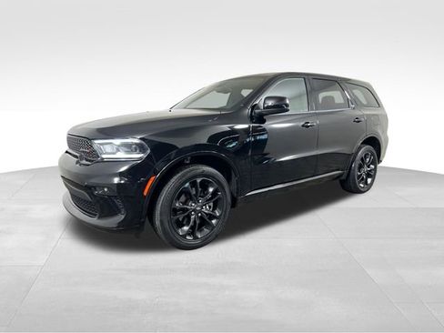 Used 2022 Dodge Durango SXT w/ Blacktop Package image 2