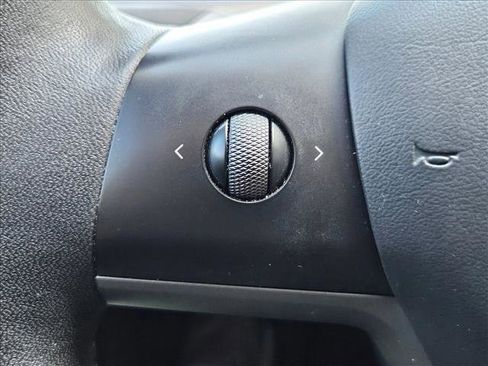 Used 2023 Tesla Model 3 Standard Range RWD image 15
