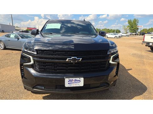 Used 2024 Chevrolet Suburban RST w/ Luxury Package AWD/4WD image 9