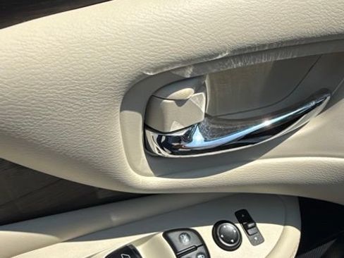 Used 2024 Nissan Murano Platinum w/ Cargo Package AWD/4WD image 13