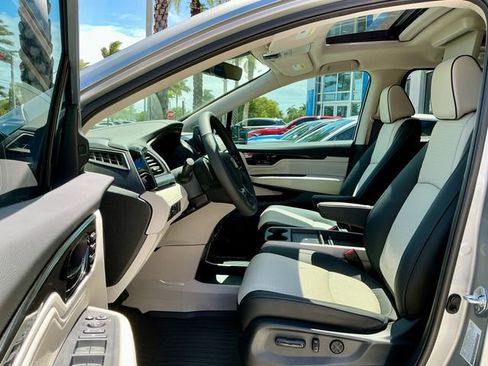 New 2026 Honda Odyssey Elite image 8