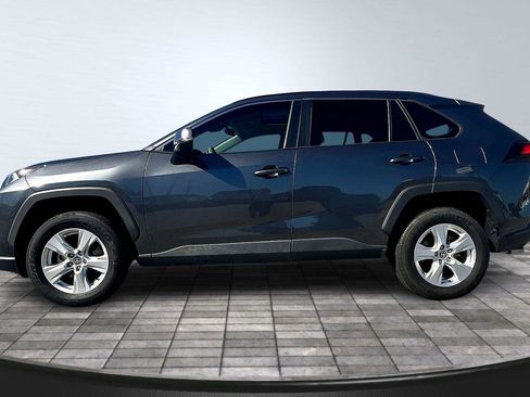 Used 2021 Toyota RAV4 XLE image 15