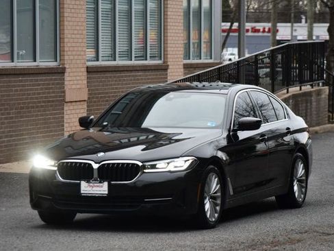 Used 2021 BMW 530i xDrive w/ Convenience Package image 3