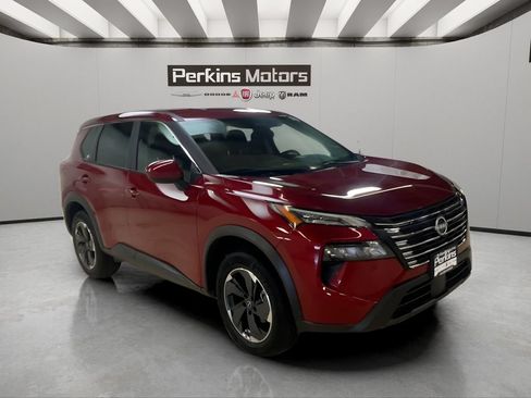Used 2025 Nissan Rogue SV AWD/4WD image 8