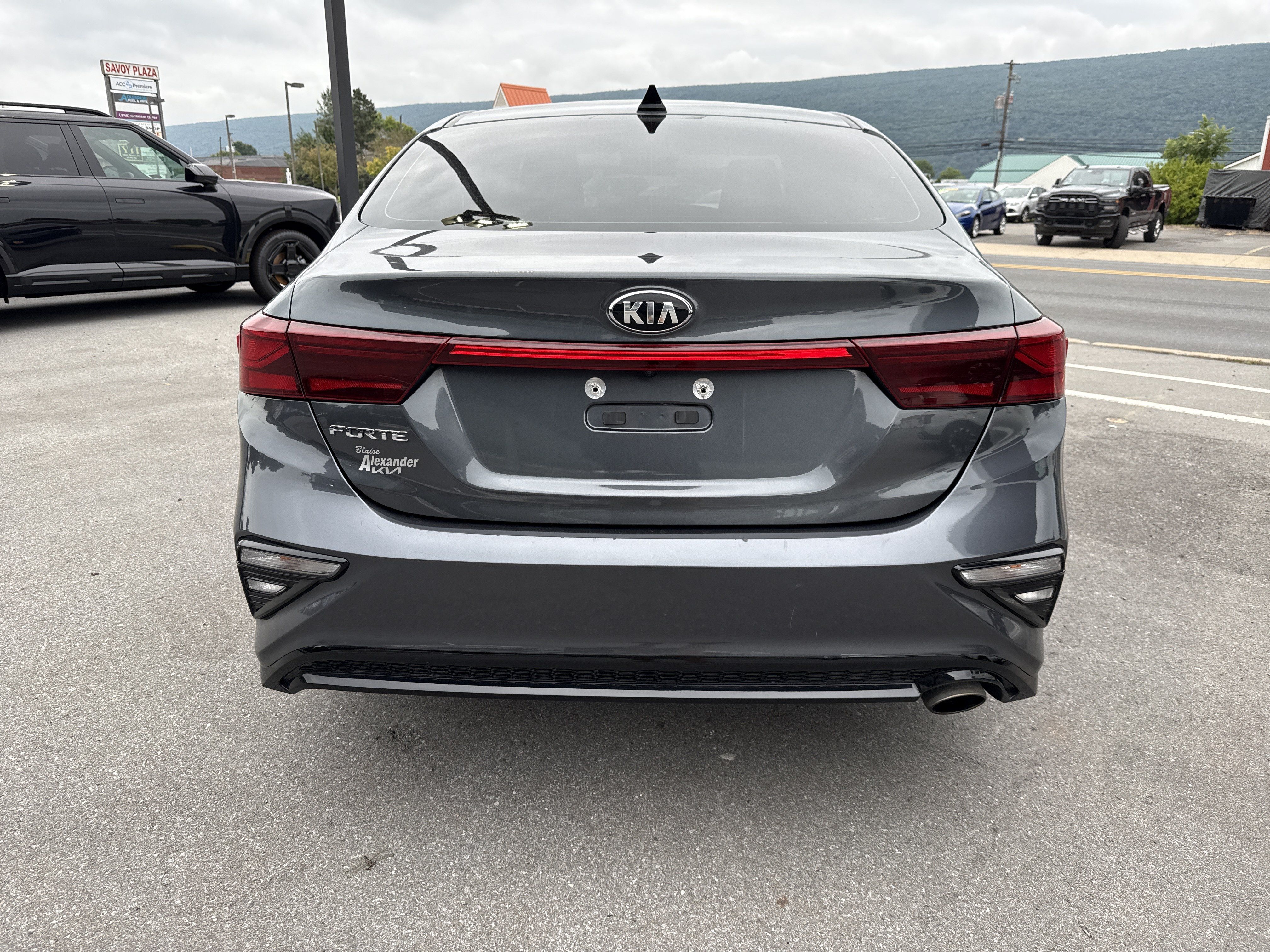 Used 2020 Kia Forte LXS FWD image 4