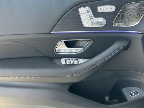 Certified 2025 Mercedes-Benz GLS 450 4MATIC image 10