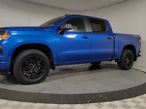 Used 2022 Chevrolet Silverado 1500 Custom w/ LPO, Dark Essentials Package image 4