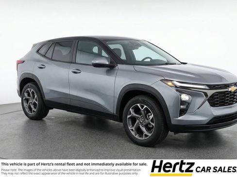 Used 2025 Chevrolet Trax LT w/ LT Convenience Package image 1