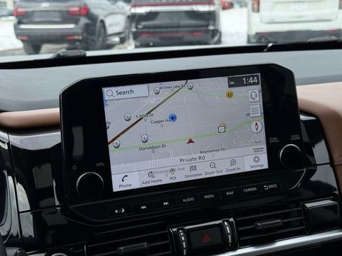 Used 2023 Nissan Pathfinder Platinum w/ Cargo Package image 3