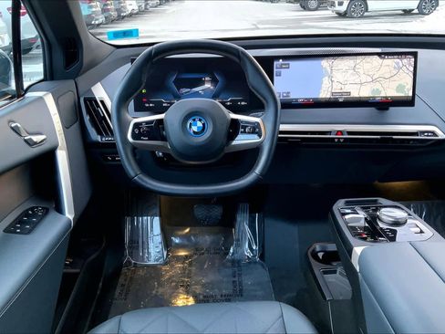 Certified 2023 BMW iX xDrive50 image 5