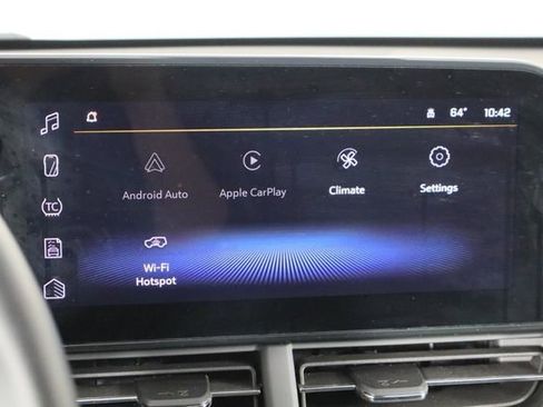 Used 2025 Chevrolet Trax LT w/ LT Convenience Package image 28