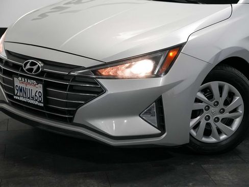 Used 2019 Hyundai Elantra SE FWD image 10