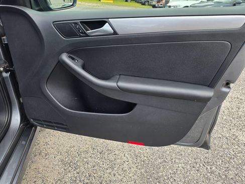 Used 2018 Volkswagen Jetta SE FWD image 27