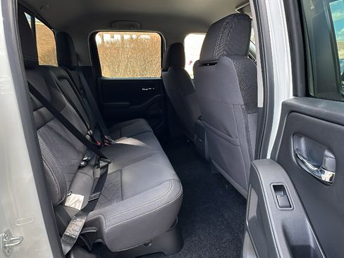 New 2026 Nissan Frontier SV w/ Tow Package image 9