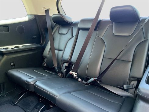 Used 2022 Kia Telluride SX w/ SX Prestige Package image 30