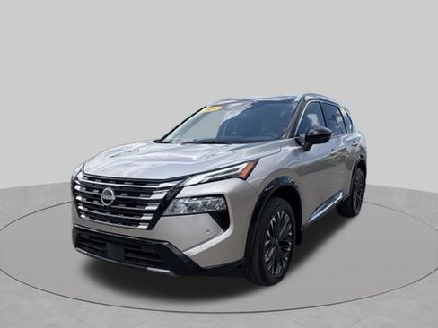 Used 2025 Nissan Rogue Platinum w/ Tech Package AWD/4WD image 1