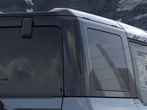 New 2025 Ford Bronco Badlands image 25