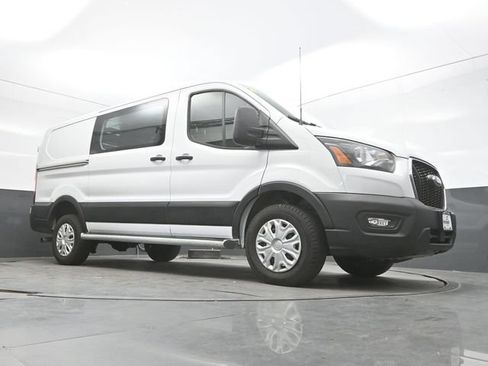 Used 2025 Ford Transit 250 Low Roof w/ Exterior Upgrade Package RWD image 32