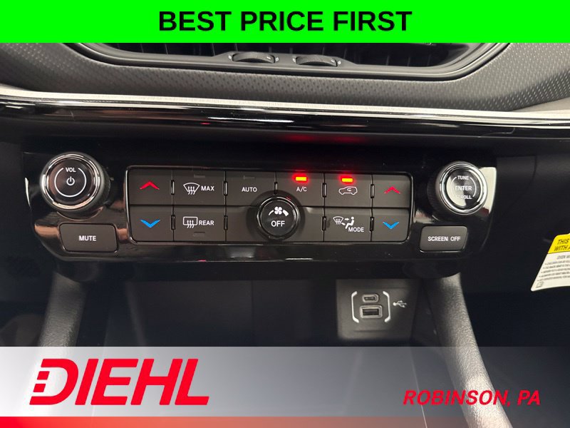 New 2026 Jeep Compass Trailhawk w/ Sun, Sound & Navigation Group AWD/4WD image 29
