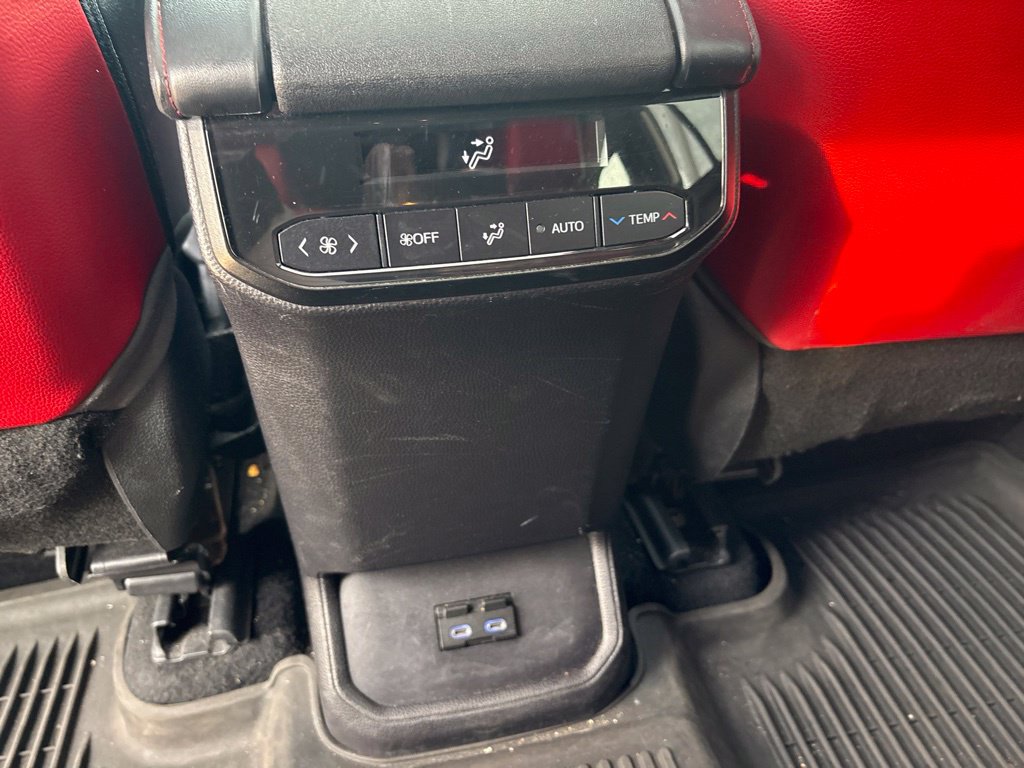 Used 2022 Toyota Highlander XSE AWD/4WD image 21