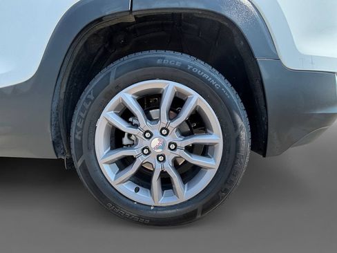Used 2024 GMC Terrain SLT AWD/4WD image 9