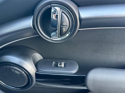 Used 2023 MINI Cooper SE image 19