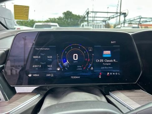 Used 2025 Chevrolet Suburban Z71 AWD/4WD image 20