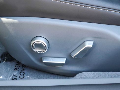 Used 2025 Lucid Air Pure RWD image 22