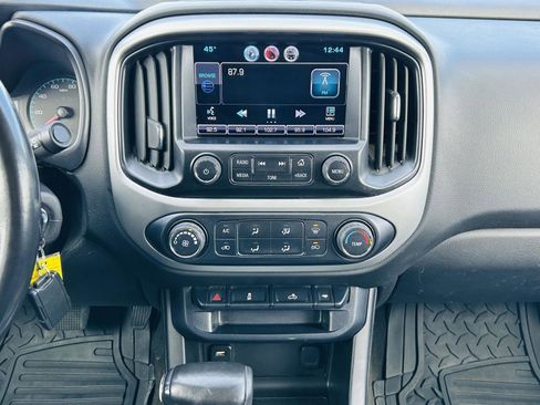 Used 2015 Chevrolet Colorado LT image 13