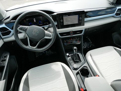 New 2026 Volkswagen Taos SE AWD/4WD image 7