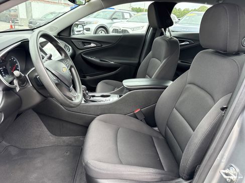 Used 2024 Chevrolet Malibu LT FWD image 11