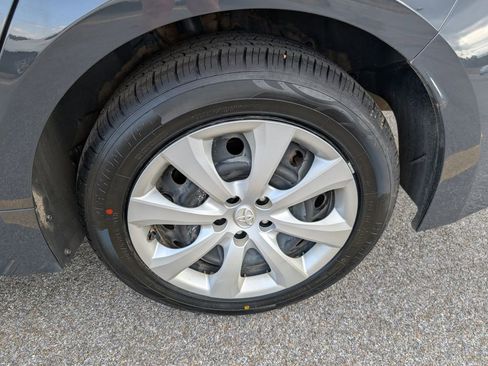 Used 2023 Toyota Corolla LE image 30