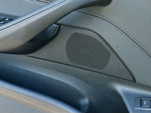 Used 2018 BMW 530e xDrive image 26