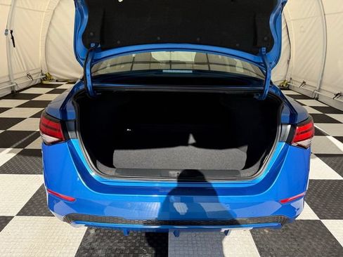 Used 2023 Nissan Sentra SV FWD image 4