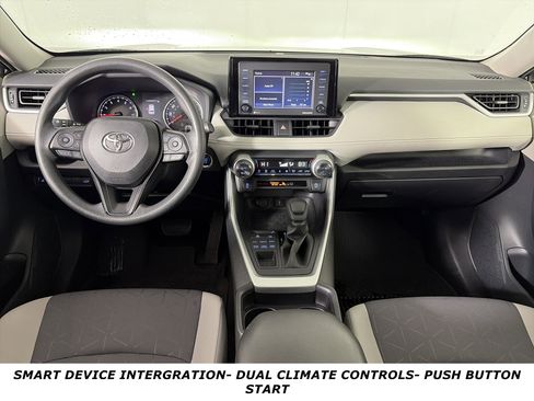 Used 2020 Toyota RAV4 XLE image 4