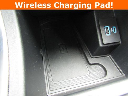 Used 2024 Ford Edge Titanium image 16