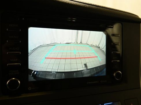 Used 2018 Toyota Sienna XLE Premium image 7