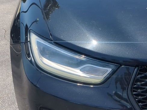 Used 2021 Chrysler Pacifica Touring-L w/ Uconnect Theater Family Group FWD image 10