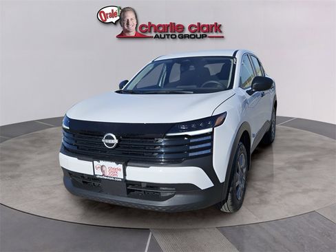 New 2026 Nissan Kicks S image 1