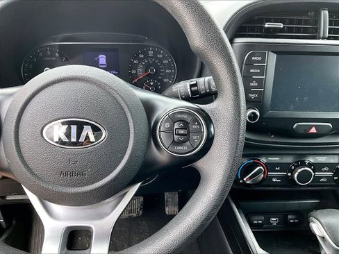 Used 2020 Kia Soul LX image 15