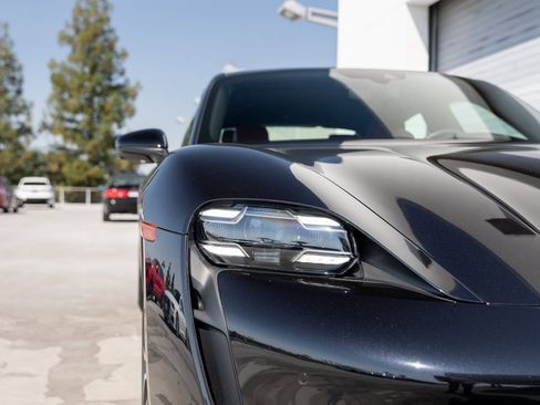 Certified 2024 Porsche Taycan 4S image 7