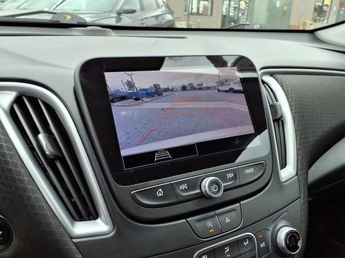 Used 2023 Chevrolet Malibu LT FWD image 21
