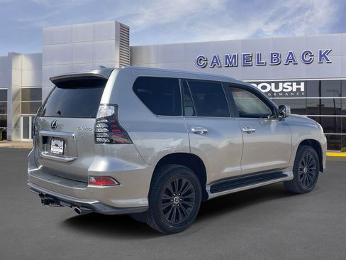 Used 2023 Lexus GX 460 Premium w/ Accessory Package AWD/4WD image 5