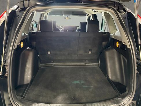Used 2018 Honda CR-V LX image 11