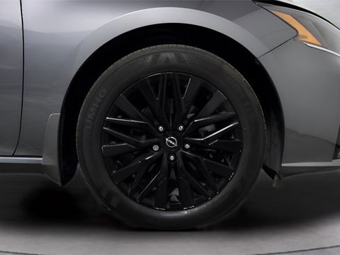 Used 2025 Nissan Altima 2.5 SV w/ SV Special Edition Package image 9