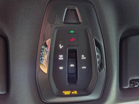 Used 2025 Audi SQ5 Prestige image 27