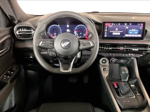 Used 2024 Dodge Hornet GT image 4