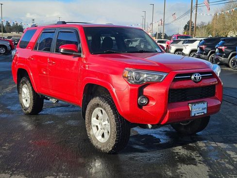 Used 2022 Toyota 4Runner SR5 image 8