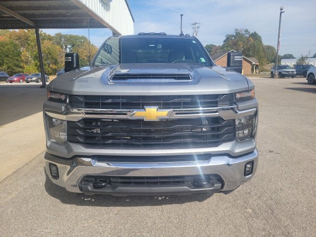 Used 2026 Chevrolet Silverado 3500 LT w/ Convenience Package AWD/4WD image 9